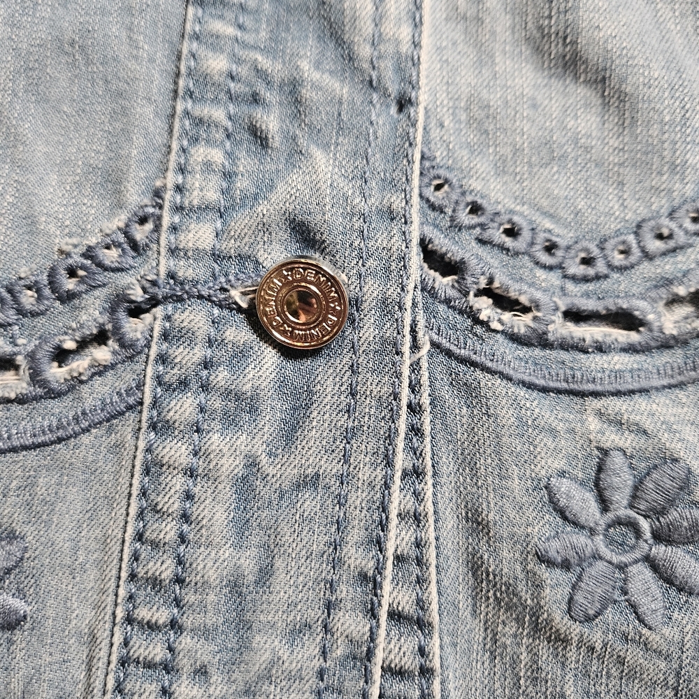 Naiif Denim Button-Up Shirt Jacket with Blue Eyelet Embroidery Trim‎ Boho L-XL - Picture 5 of 10